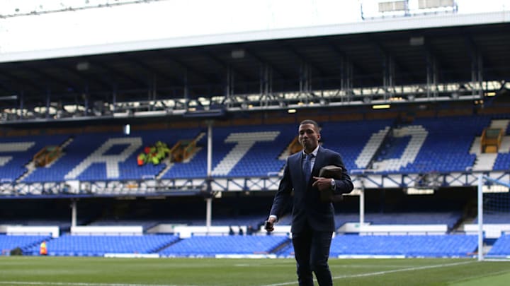 LIVERPOOL, ENGLAND - MARCH 05: Aaron Lennon of Everton arrives ahead of the Barclays Premier League match between Everton and West Ham United at Goodison Park on March 5, 2016 in Liverpool, England. (Photo by Jan Kruger/Getty Images)