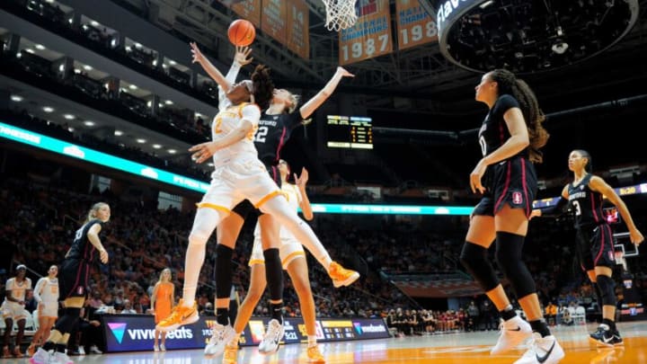 Tennessee forward Alexus Dye (2) shoots a layup past Stanford guard Lexie Hull (12) during a game between Tennessee and Stanford at Thompson-Boling Arena in Knoxville, Tenn. on Saturday, Dec. 18, 2021.Kns Lady Vols Stanford Basketball