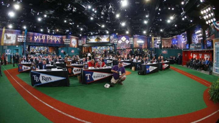 Representatives from all 30 Major League Baseball teams fill Studio 42. (Photo by Rich Schultz/Getty Images)