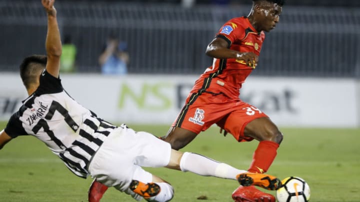 BELGRADE, SERBIA - AUGUST 16: Mohammed Kudus (R) of Nordsjaelland in action against Goran Zakaric (L) of Partizan during the UEFA Europa League Third Round Qualifier Second Leg match between Partizan and Nordsjaelland at stadium FK Partizan on August 16, 2018 in Belgrade, Serbia. (Photo by Srdjan Stevanovic/Getty Images)