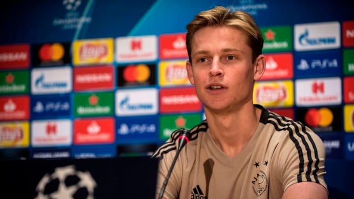 AFC Ajax's Dutch Frenkie de Jong gives a press conference at the Athens' Olympic Stadium on November 26, 2018 on the eve of the UEFA Champions League football match against AEK Athens. (Photo by ANGELOS TZORTZINIS / AFP) (Photo credit should read ANGELOS TZORTZINIS/AFP/Getty Images)