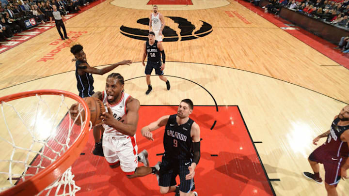 TORONTO, CANADA - APRIL 16: Kawhi Leonard #2 of the Toronto Raptors shoots the ball against the Orlando Magic during Game Two of Round One of the 2019 NBA Playoffs on April 16, 2019 at the Scotiabank Arena in Toronto, Ontario, Canada. NOTE TO USER: User expressly acknowledges and agrees that, by downloading and or using this Photograph, user is consenting to the terms and conditions of the Getty Images License Agreement. Mandatory Copyright Notice: Copyright 2019 NBAE (Photo by Ron Turenne/NBAE via Getty Images)