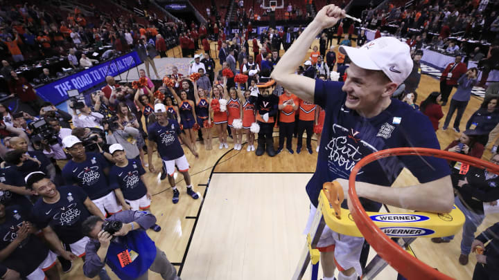 LOUISVILLE, KENTUCKY – MARCH 30: Kyle Guy #5 of the Virginia Cavaliers celebrates after defeating the Purdue Boilermakers 80-75 in overtime of the 2019 NCAA Men’s Basketball Tournament South Regional to advance to the Final Four at KFC YUM! Center on March 30, 2019 in Louisville, Kentucky. (Photo by Andy Lyons/Getty Images)