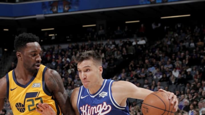 SACRAMENTO, CA - NOVEMBER 1: Bogdan Bogdanovic #8 of the Sacramento Kings drives to the basket against the Utah Jazz on November 1, 2019 at Golden 1 Center in Sacramento, California. NOTE TO USER: User expressly acknowledges and agrees that, by downloading and or using this Photograph, user is consenting to the terms and conditions of the Getty Images License Agreement. Mandatory Copyright Notice: Copyright 2019 NBAE (Photo by Rocky Widner/NBAE via Getty Images)