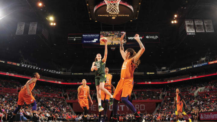 PHOENIX, AZ - AUGUST 31: Breanna Stewart #30 of the Seattle Storm goes to the basket against the Phoenix Mercury during Game Three of the WNBA Semifinals on August 31, 2018 at Talking Stick Resort Arena in Phoenix, Arizona. NOTE TO USER: User expressly acknowledges and agrees that, by downloading and or using this Photograph, user is consenting to the terms and conditions of the Getty Images License Agreement. Mandatory Copyright Notice: Copyright 2018 NBAE (Photo by Barry Gossage/NBAE via Getty Images)