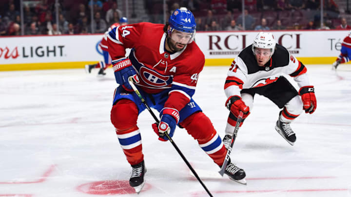 MONTREAL, QC - SEPTEMBER 16: Montreal Canadiens center Nate Thompson (44) gains control of the puck during the New Jersey Devils versus the Montreal Canadiens preseason game on September 16, 2019, at Bell Centre in Montreal, QC (Photo by David Kirouac/Icon Sportswire via Getty Images)