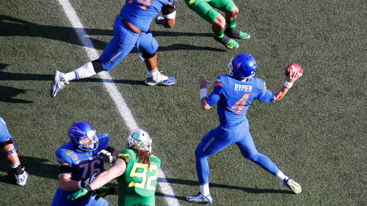 LAS VEGAS, NV – DECEMBER 16: Boise State quarterback Brett Rypien (4) throws a pass during the Las Vegas Bowl featuring the Oregon Ducks and Boise State Broncos on December 16, 2017 at Sam Boyd Stadium in Las Vegas, NV. (Photo by Jeff Speer/Icon Sportswire via Getty Images)