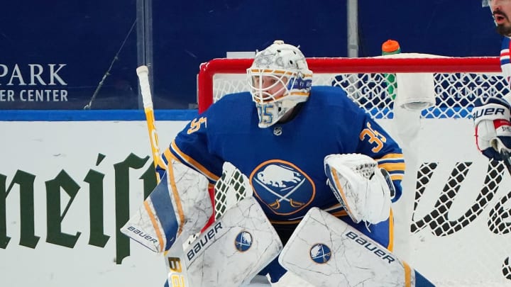 Linus Ullmark (35)