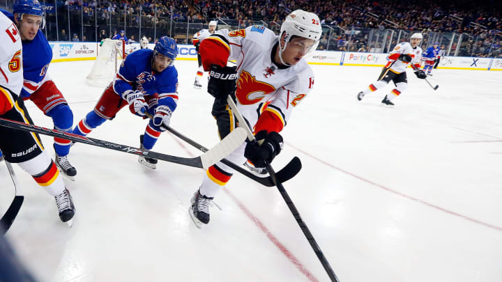 NEW YORK, NY – DECEMBER 15: Sean Monahan #23 of the Calgary Flames in action against the New York Rangers at Madison Square Garden on December 15, 2013 in New York City. The Rangers defeated the Flames 4-3 after a shoot out. (Photo by Jim McIsaac/Getty Images)