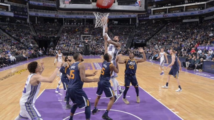 SACRAMENTO, CA - JANUARY 17: Willie Cauley-Stein #00 of the Sacramento Kings shoots against the Utah Jazz on January 17, 2018 at Golden 1 Center in Sacramento, California. NOTE TO USER: User expressly acknowledges and agrees that, by downloading and or using this photograph, User is consenting to the terms and conditions of the Getty Images Agreement. Mandatory Copyright Notice: Copyright 2018 NBAE (Photo by Rocky Widner/NBAE via Getty Images)