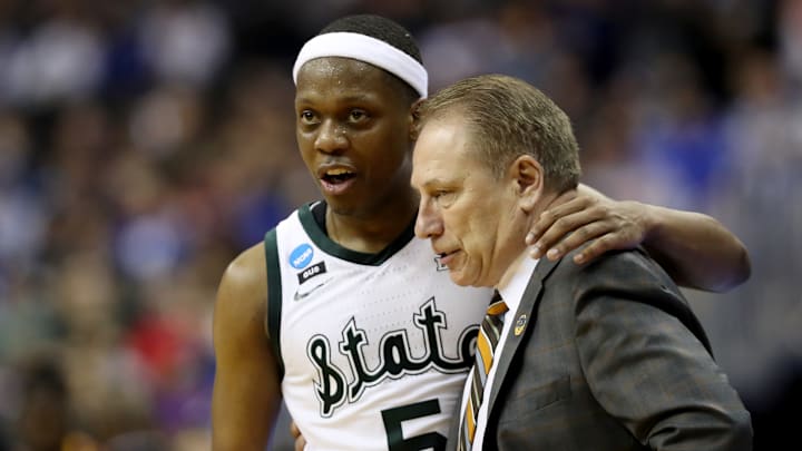 WASHINGTON, DC – MARCH 29: Cassius Winston #5 and head coach Tom Izzo of the Michigan State Spartans talk against the LSU Tigers during the second half in the East Regional game of the 2019 NCAA Men’s Basketball Tournament at Capital One Arena on March 29, 2019 in Washington, DC. (Photo by Rob Carr/Getty Images)