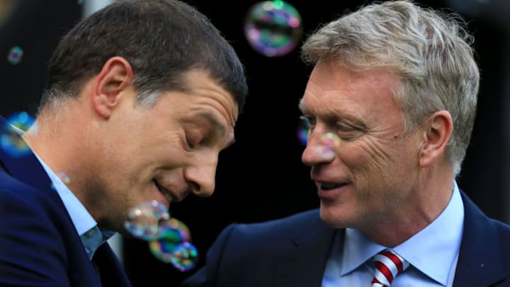 LONDON, ENGLAND - OCTOBER 22: Slaven Bilic, Manager of West Ham United and David Moyes, Manager of Sunderland greet prior to the Premier League match between West Ham United and Sunderland at Olympic Stadium on October 22, 2016 in London, England. (Photo by Stephen Pond/Getty Images)