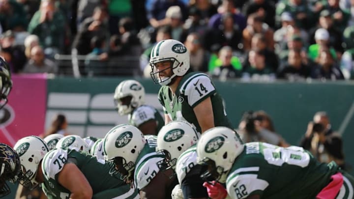 EAST RUTHERFORD, NJ - OCTOBER 23: Quarterback Ryan Fitzpatrick