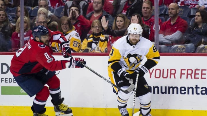 WASHINGTON, DC - NOVEMBER 10: Phil Kessel