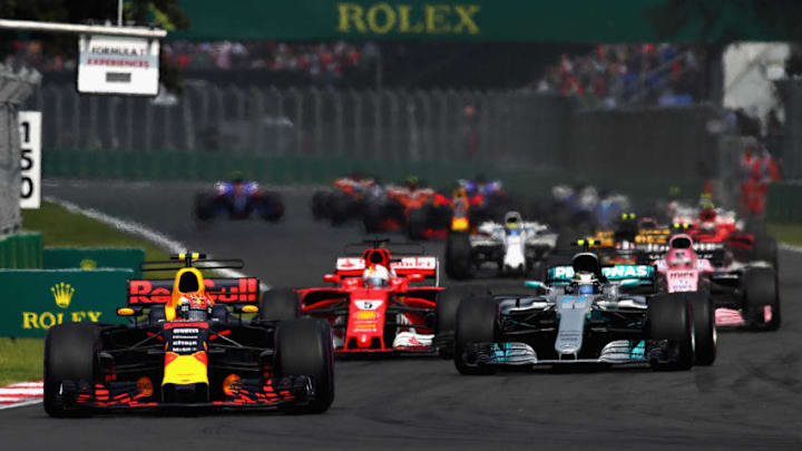 MEXICO CITY, MEXICO - OCTOBER 29: Max Verstappen of the Netherlands driving the (33) Red Bull Racing Red Bull-TAG Heuer RB13 TAG Heuer leads the field during the Formula One Grand Prix of Mexico at Autodromo Hermanos Rodriguez on October 29, 2017 in Mexico City, Mexico. (Photo by Clive Mason/Getty Images)