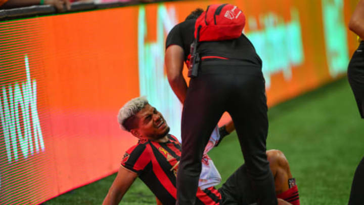 ATLANTA, GA SEPTEMBER 21: Atlanta’s Josef Martinez (7) lays on the sideline in pain after getting injured during the MLS match between the San Jose Earthquakes and Atlanta United FC on September 21st, 2019 at Mercedes-Benz Stadium in Atlanta, GA. (Photo by Rich von Biberstein/Icon Sportswire via Getty Images)