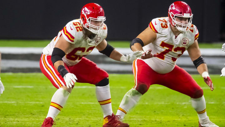 Kansas City Chiefs center Austin Reiter (62) and guard Nick Allegretti (73) -Mandatory Credit: Mark J. Rebilas-USA TODAY Sports