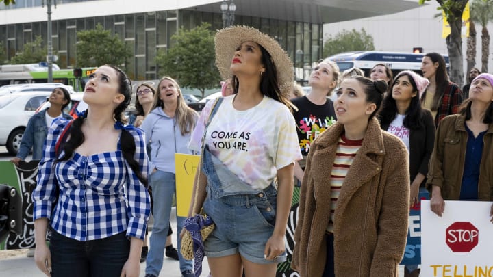 Dollface — “Feminist” – Episode 109 — Jules and the girls explore what it means to be a feminist while attending the WomenÕs March in an homage to a classic story. Jules (Kat Dennings), Stella (Shay Mitchell), and Izzy (Esther Povitsky), shown. (Photo by: Erin Simkin/Hulu)