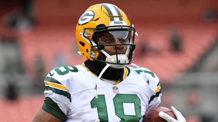 CLEVELAND, OH - DECEMBER 10, 2017: Wide receiver Randall Cobb #18 of the Green Bay Packers carries the ball prior to a game on December 10, 2017 against the Cleveland Browns at FirstEnergy Stadium in Cleveland, Ohio. Green Bay won 27-21 in overtime. (Photo by: 2017 Nick Cammett/Diamond Images/Getty Images)