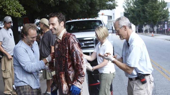 Greg Nicotero and Rick Grimes (Andrew Lincoln) – The Walking Dead, Season 1 – Photo Credit: Scott Garfield/AMC