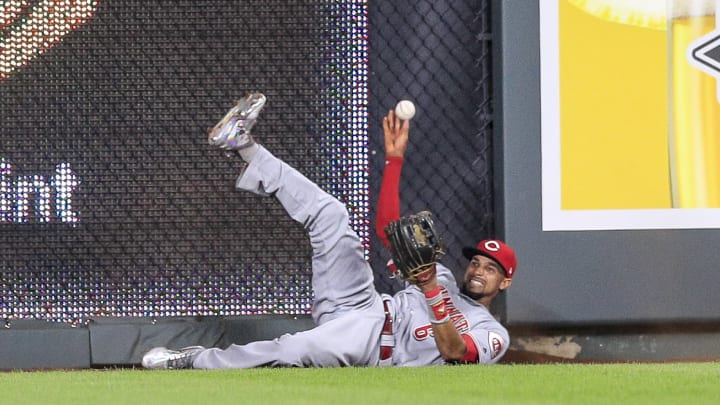 KANSAS CITY, MO – JUNE 13: Billy Hamilton #6 of the Cincinnati Reds makes a play against the Kansas City Royals during the ninth inning at Kauffman Stadium on June 13, 2018 in Kansas City, Missouri. (Photo by Brian Davidson/Getty Images)