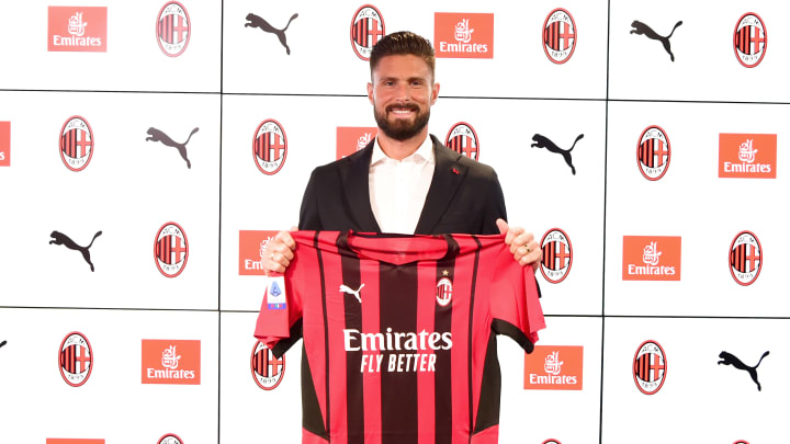 AC Milan Unveil New Signing Olivier Giroud AC Milan Unveil New Signing Olivier Giroud