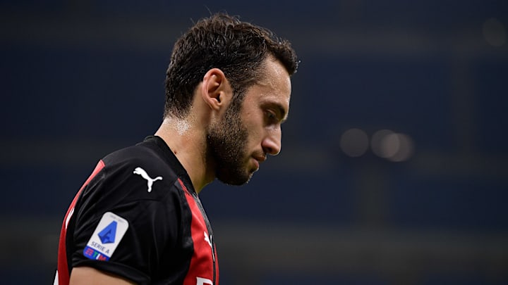 Hakan Calhanoglu, Milan Hakan Calhanoglu, Milan
