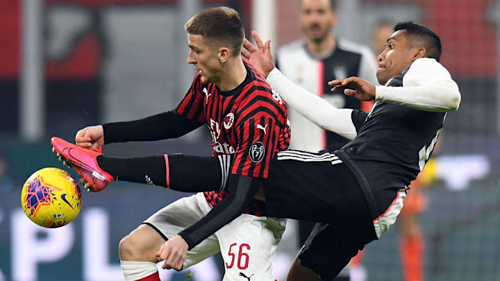 AC Milan v Juventus - Coppa Italia: Semifinal