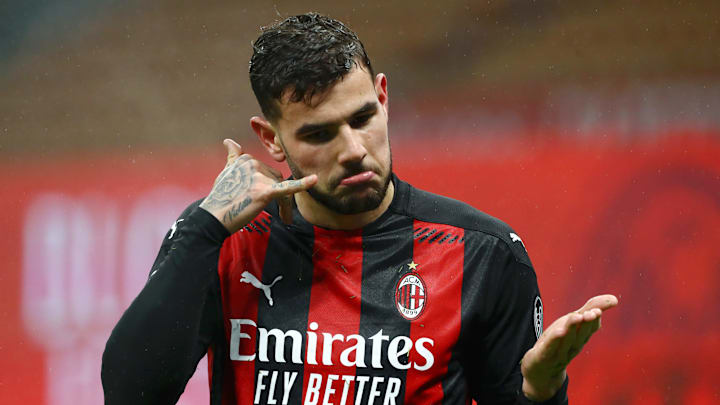 Bek AC Milan Theo Hernandez menjadi salah satu pemain muda terbaik Serie A 2020