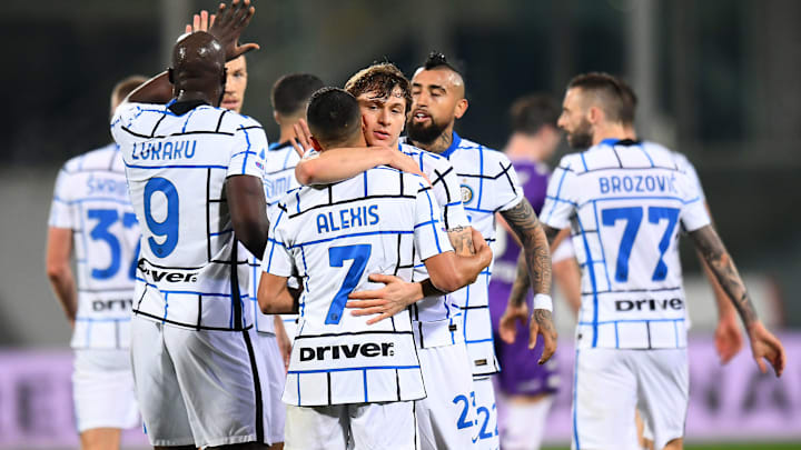 L'esultanza dell'Inter dopo l'1-0 di Barella a Firenze L'esultanza dell'Inter dopo l'1-0 di Barella a Firenze