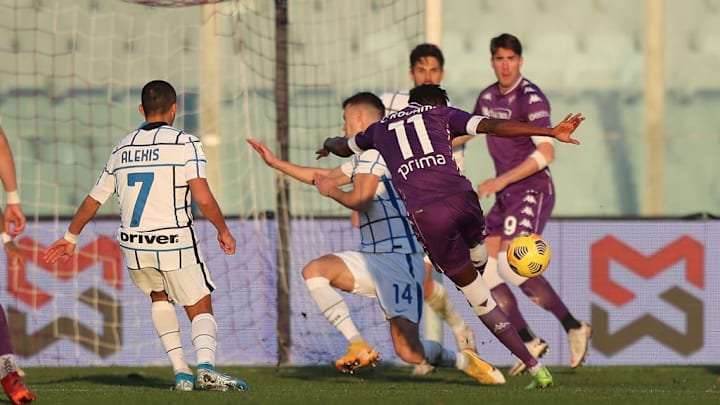 Il tiro al volo di Kouame per il pareggio viola