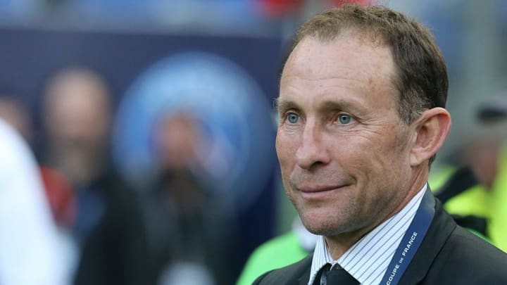 Papin derrière le PSG