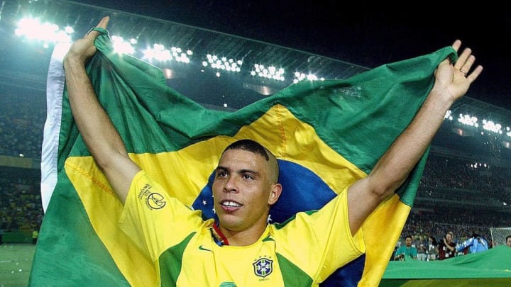 Um die Jahrtausendwende gehörte Ronaldo zu den besten Fußballern überhaupt