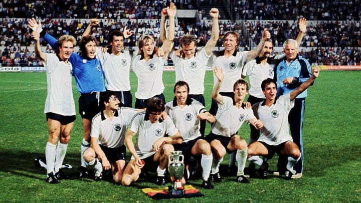 DFB-Team nach dem EM-Triumph 1980