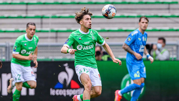 Adil Aouchiche face à l'OM Adil Aouchiche face à l'OM