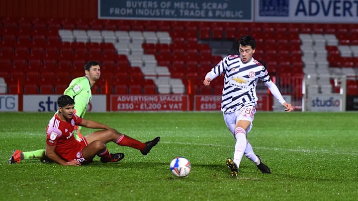 Aksi Facundo Pellistri  dengan tim muda Manchester United
