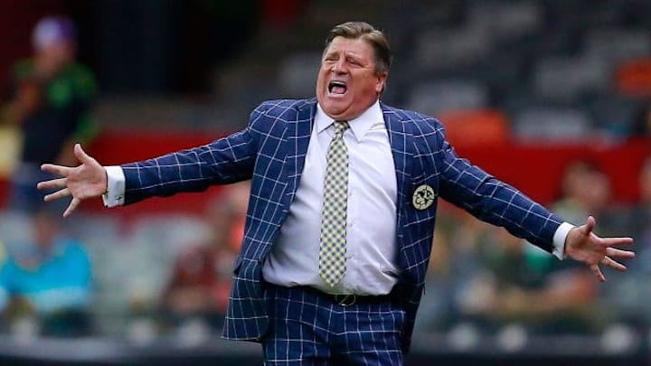 Miguel Herrera es un gran técnico, pero su comportamiento lo traiciona.