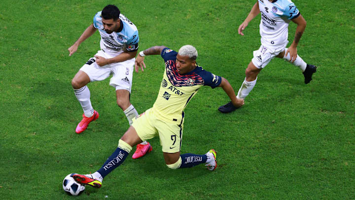 Roger Martínez, Nestor Vidrio