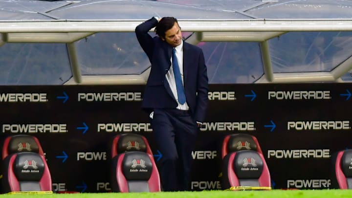 El entrenador del América tendrá que ver que hacer con el delantero El entrenador del América tendrá que ver que hacer con el delantero