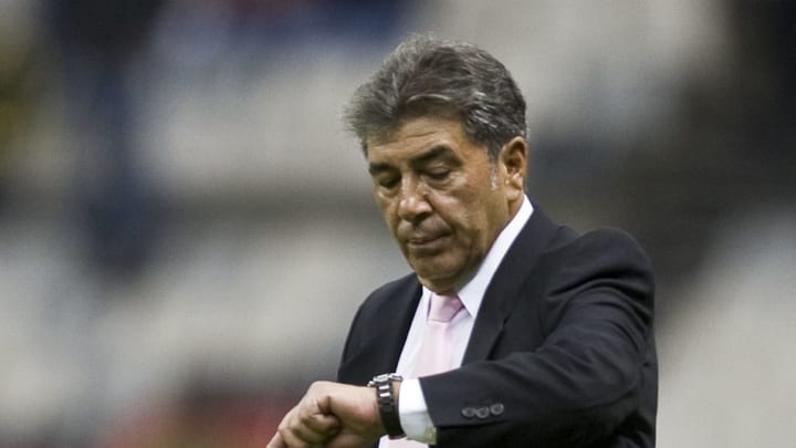 Carlos Reinoso se burla de la directiva del América por la posible llegada de un refuerzo