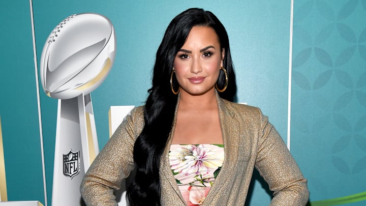 Demi Lovato es una actriz y cantante millonaria de Estados Unidos Demi Lovato es una actriz y cantante millonaria de Estados Unidos
