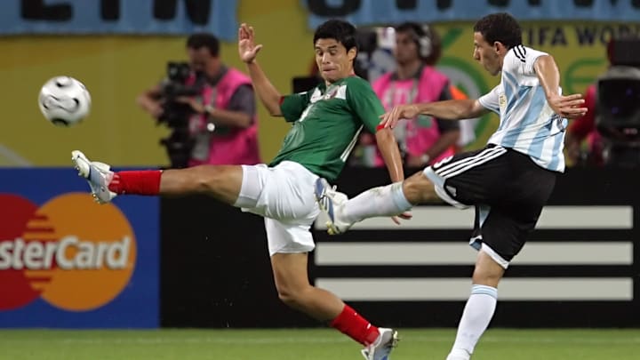 Argentinian midfielder Maxi Rodriguez vo Argentinian midfielder Maxi Rodriguez vo