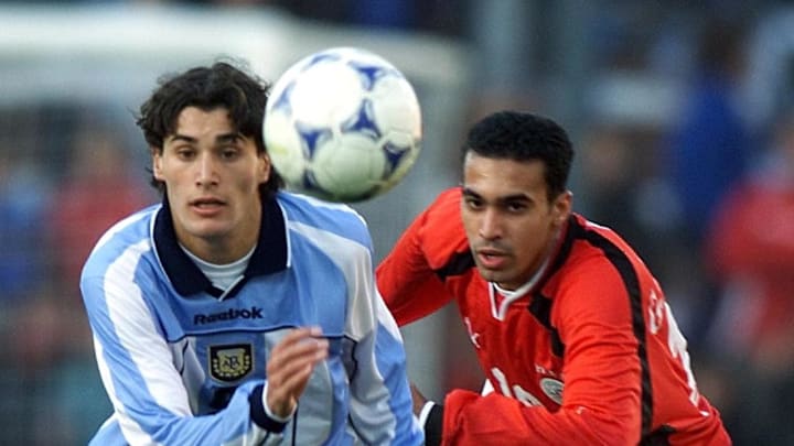 Argntinian Nicolas Medina (L) and Egyptian Gamal H