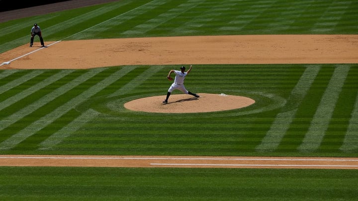 Una jugada de shift defensivo en el Coors Field