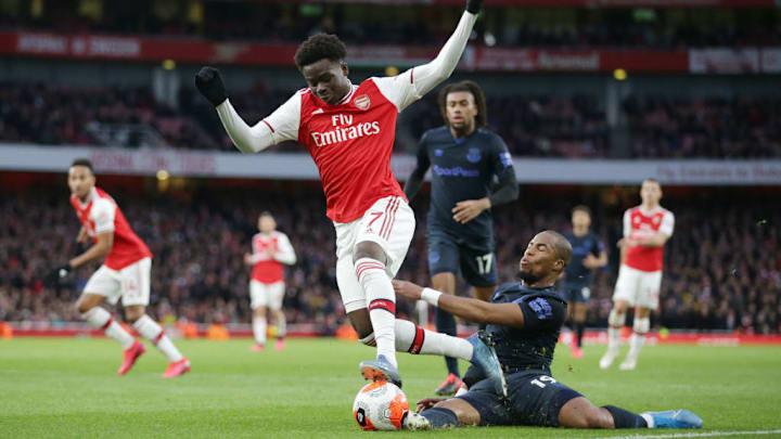 Everton e Arsenal vivem fases diferentes na Premier League. 