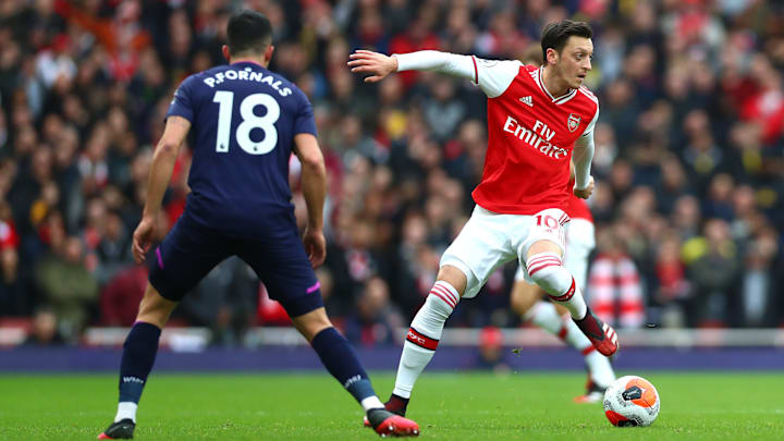 pablo fornais, Mesut Ozil pablo fornais, Mesut Ozil