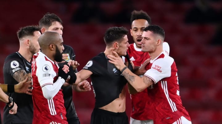 Arsenal v Burnley - Premier League Arsenal v Burnley - Premier League