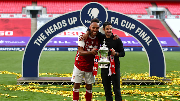 Mikel Arteta dan Pierre-Emerick Aubameyang