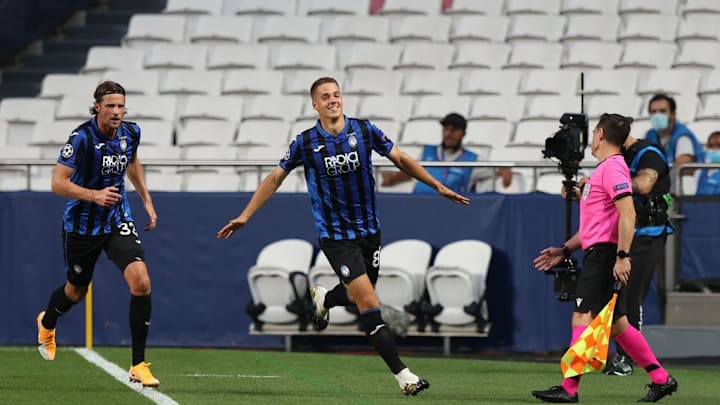 Mario Pasalic rayakan gol pembuka untuk Atalanta