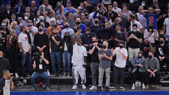 Knicks fan spit on Trae Young during a pandemic💀 Hawks vs Knicks Game 2 